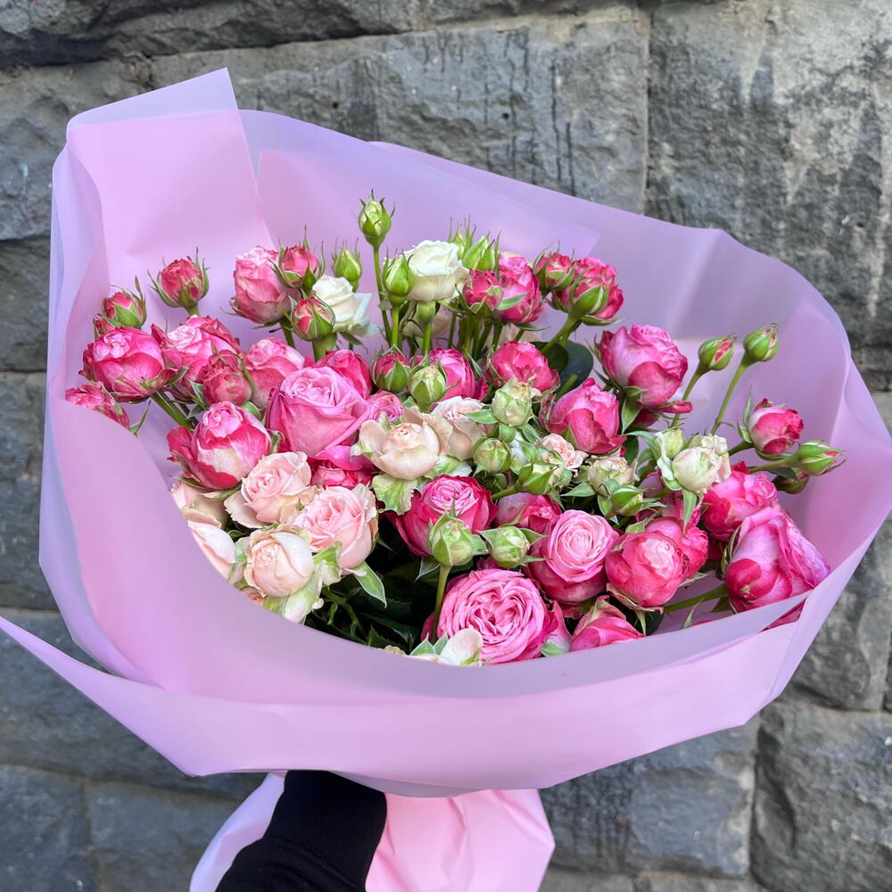 Букет из кустовых роз